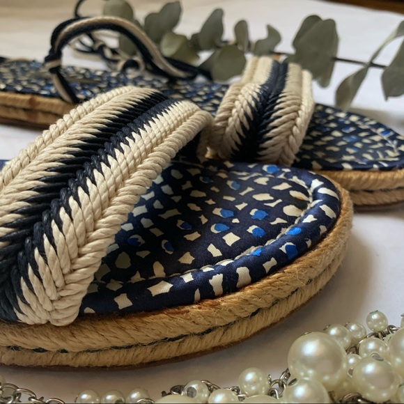 Louis Vuitton Lace-Up Strappy Sandals - Picture 7 of 8